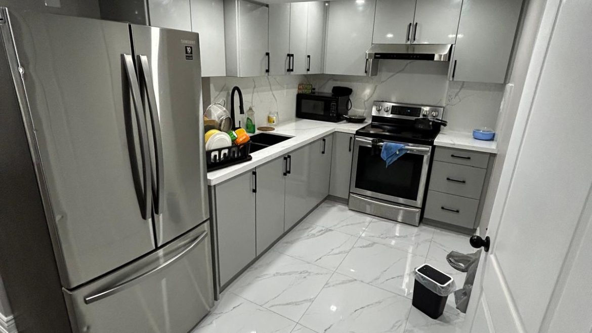 Kitchen Remodeling – 32 Horseshoe Drive, Ontario