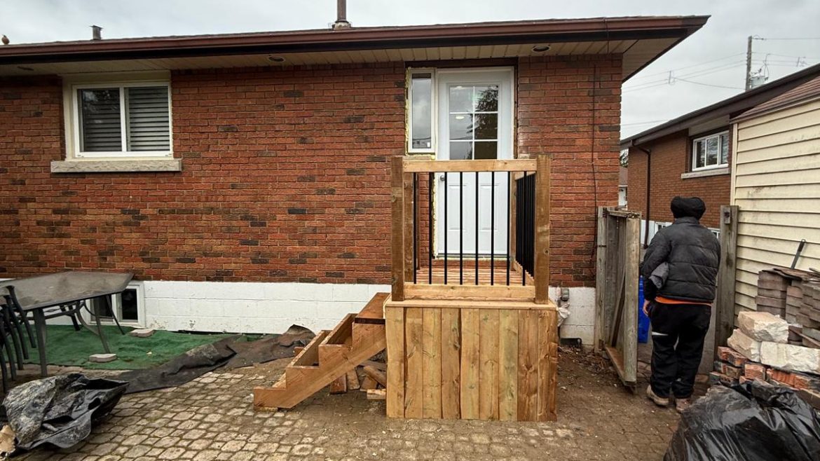 Door Extraction & Deck Construction – 246 West 16th Street, Hamilton, ON